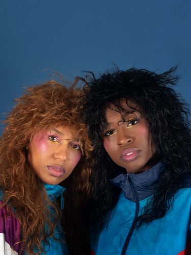 Portrait of 2 dancers