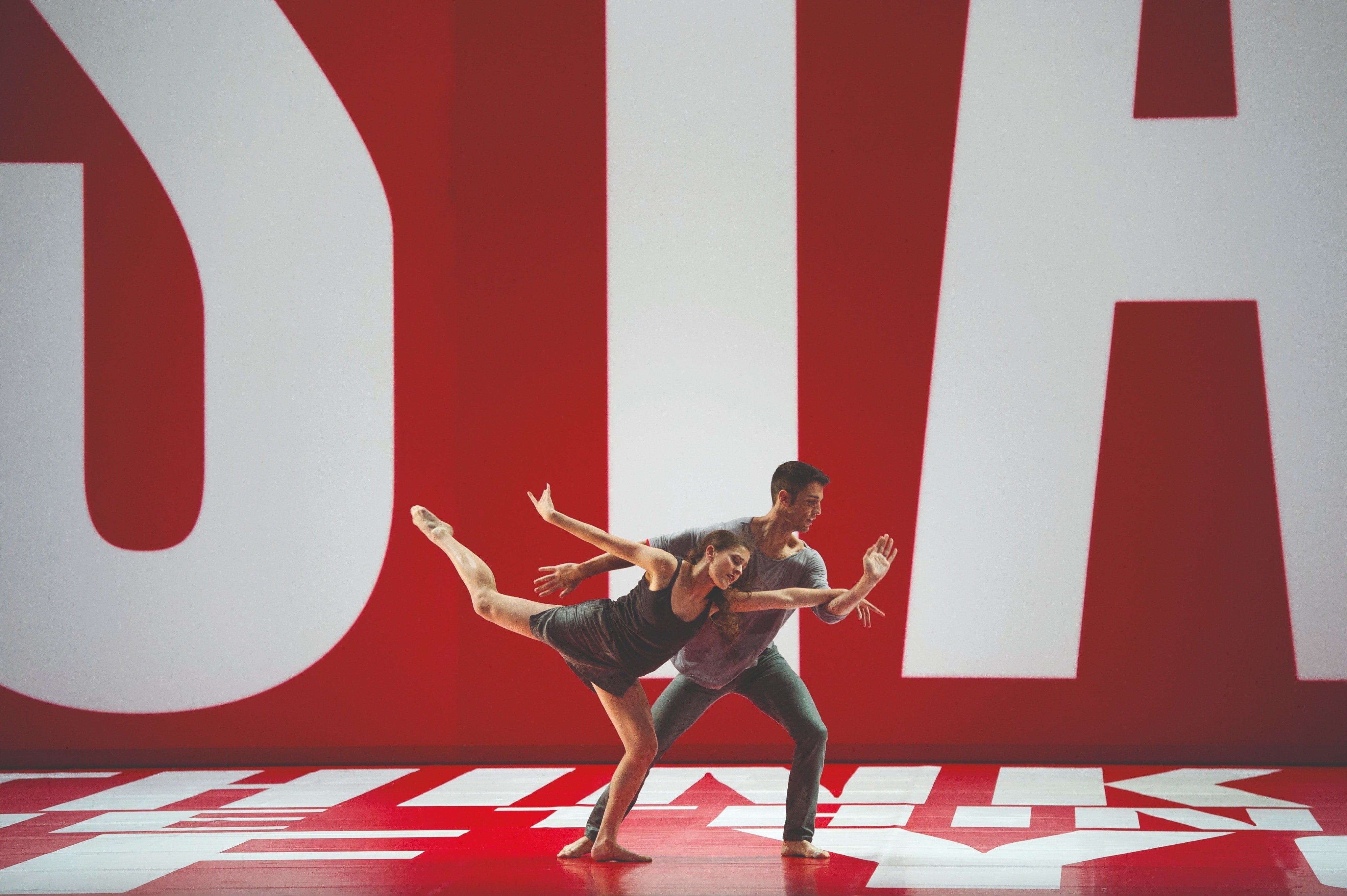 L.A. Dance Project dancers in Reflections by Benjamin Millepied